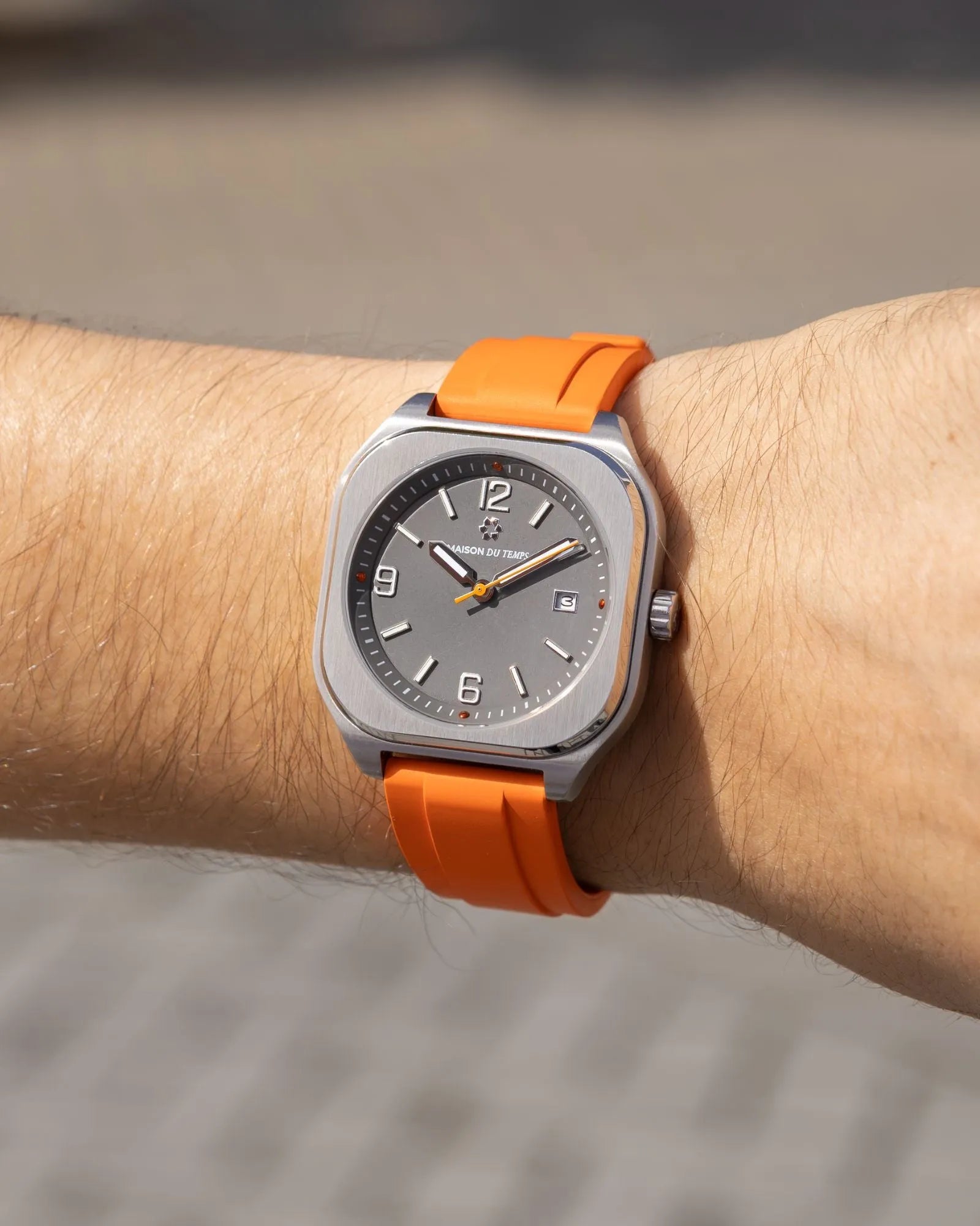 Montre MTIota Gris 38x37mm Carré Automatique Miyota - MaisonDuTemps