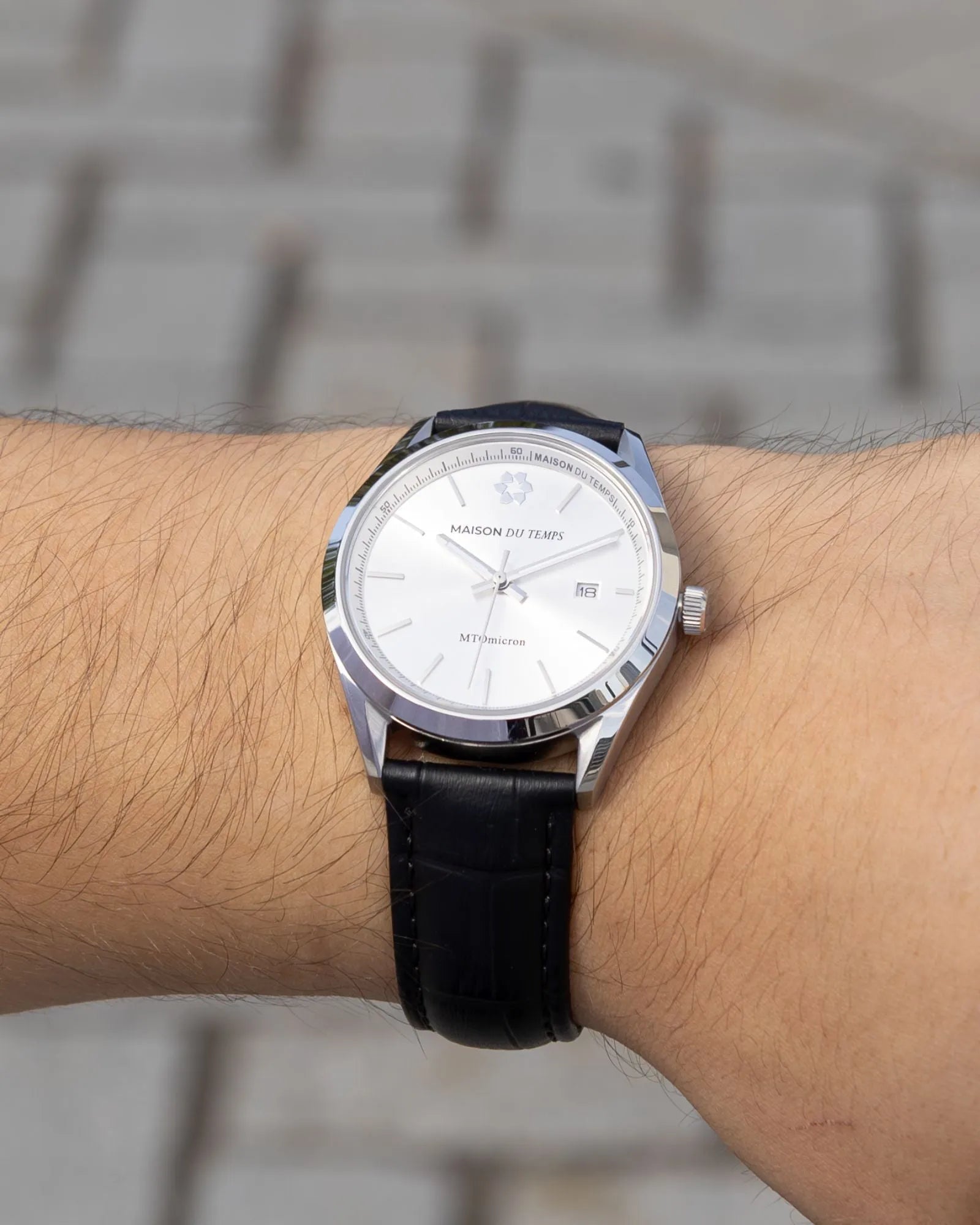 Montre MTOmicron Silver 38mm Bracelet cuir Quartz Miyota - MaisonDuTemps