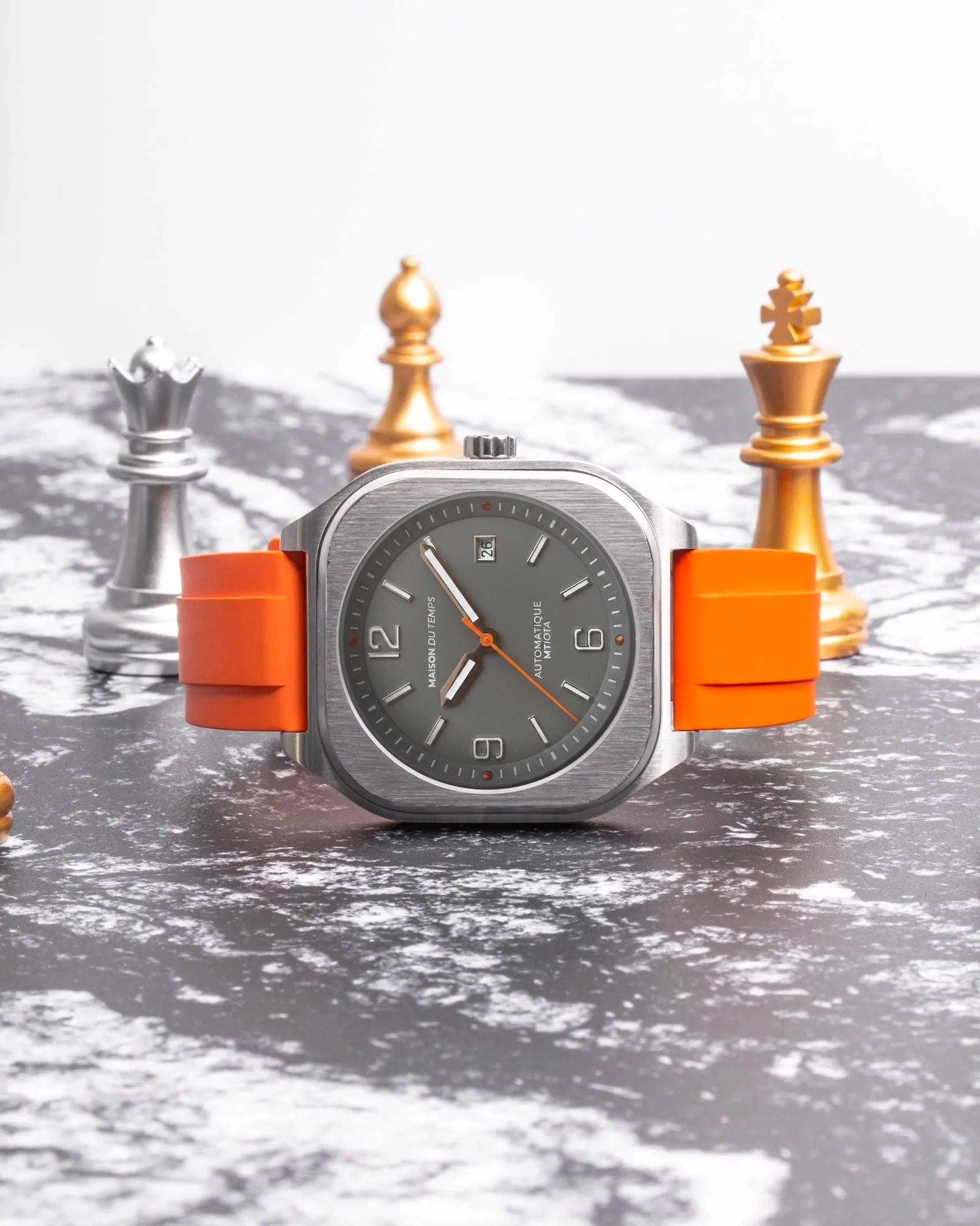 MTIota Gris Caoutchouc Orange